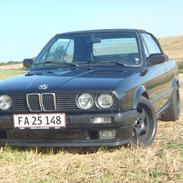 BMW e30 320I Cabiolet