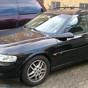 Opel Vectra 1,8 16V Sport Wagon