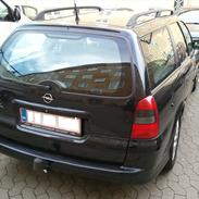 Opel Vectra 1,8 16V Sport Wagon