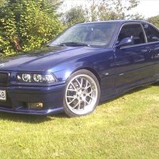 BMW E36 325i coupe