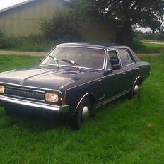 Opel Commodore A 2500