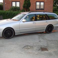 Mercedes Benz E320 CDI W210 solgt