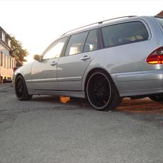 Mercedes Benz E320 CDI W210 solgt