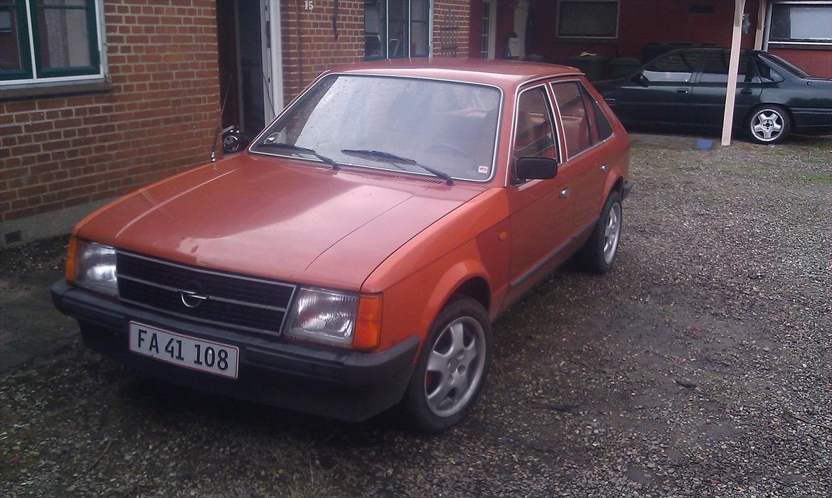 Opel Kadett d Berlina billede 1