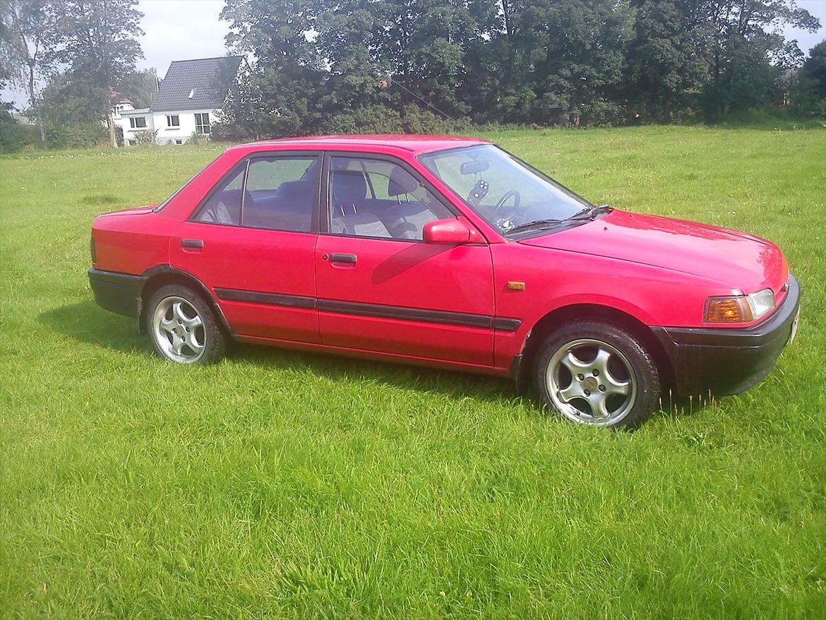 Mazda 323 1.3i GALLA Solgt billede 2