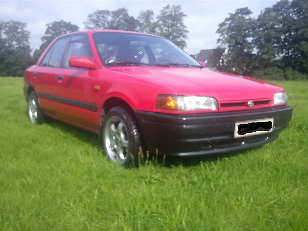 Mazda 323 1.3i GALLA Solgt billede 3