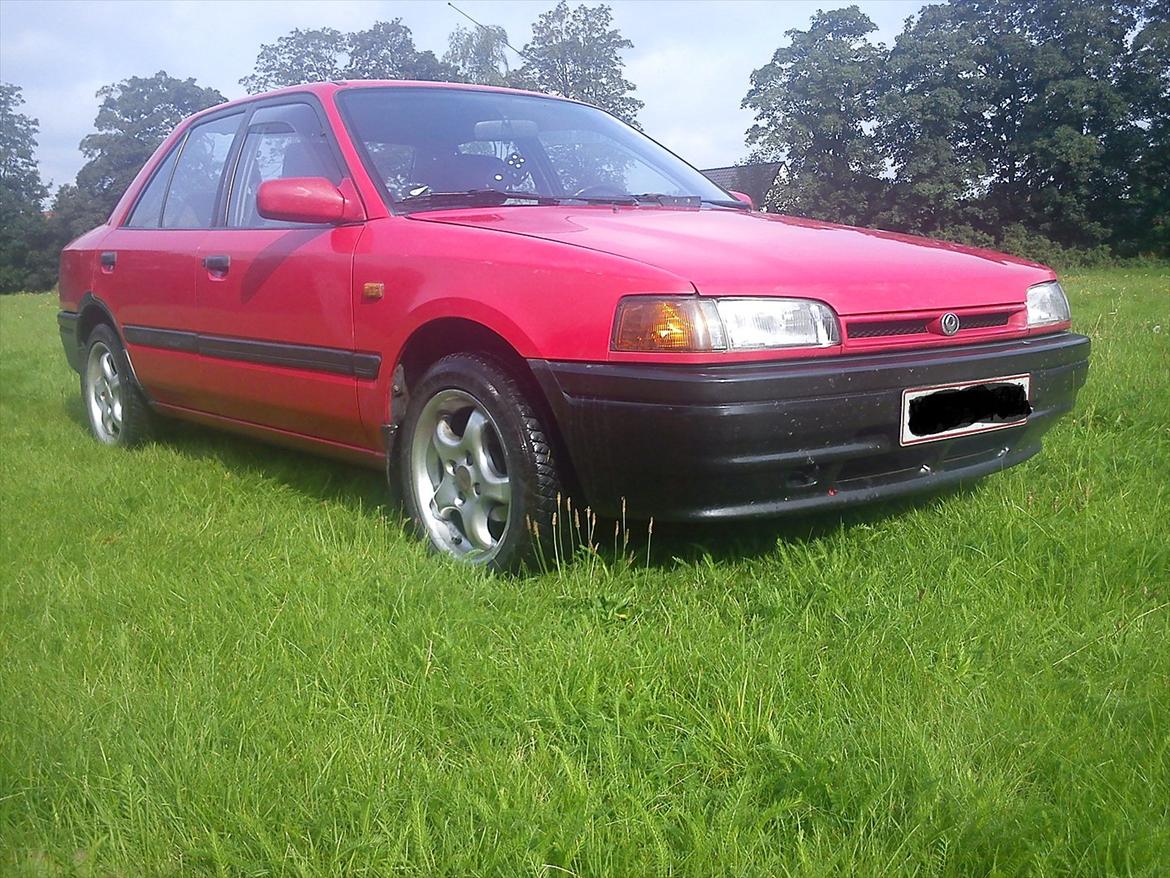Mazda 323 1.3i GALLA Solgt billede 4