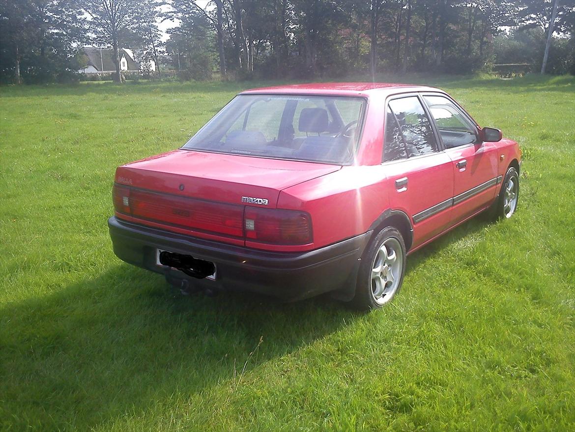Mazda 323 1.3i GALLA Solgt billede 12