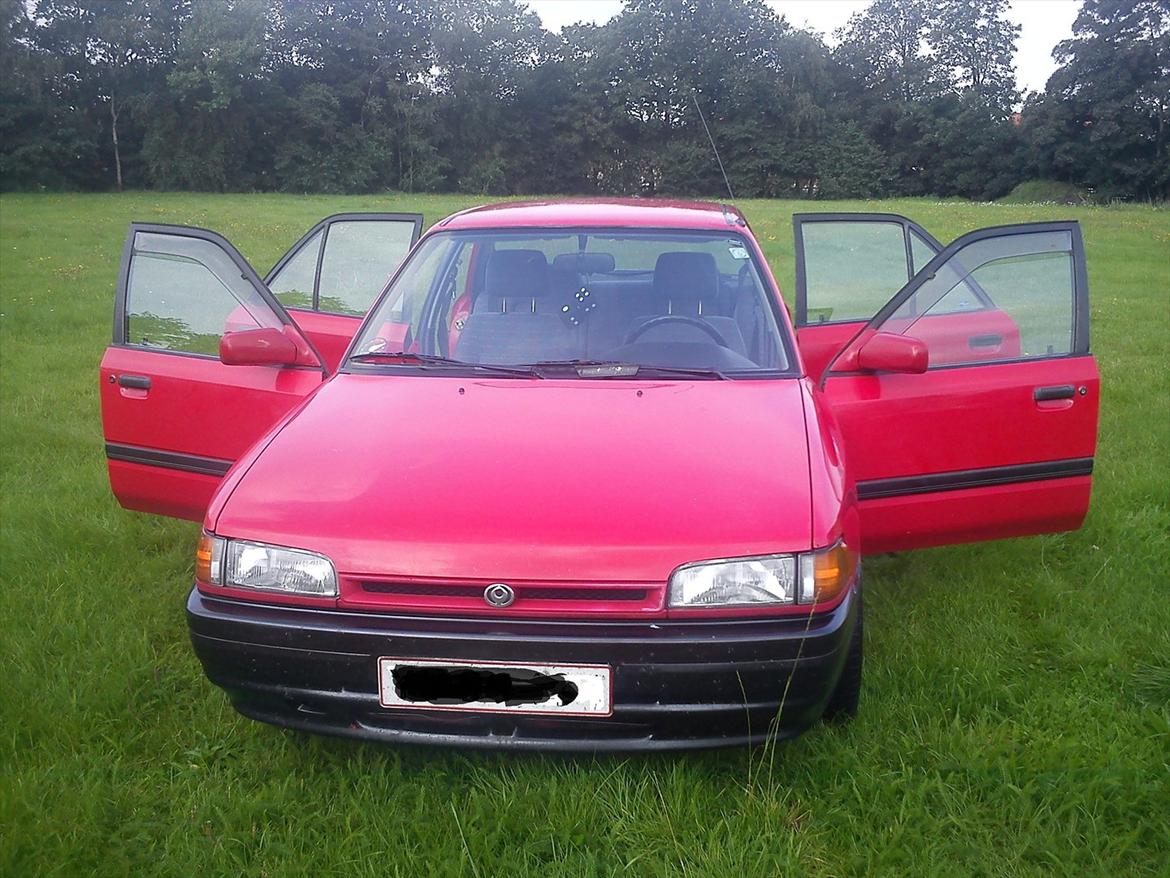 Mazda 323 1.3i GALLA Solgt billede 16