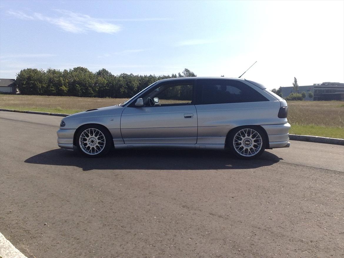 Opel Astra Gsi 24v SOLGT billede 6