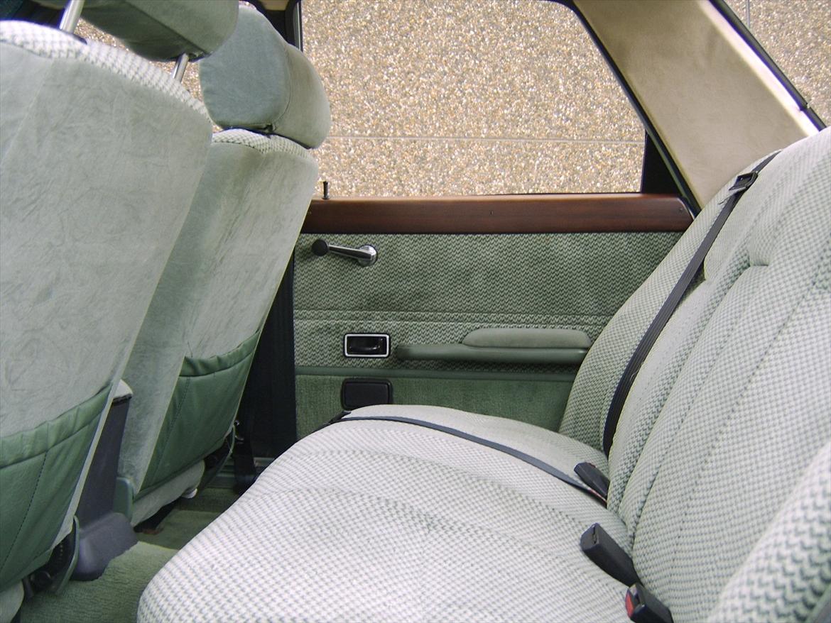 Ford Taunus 2,0 Ghia "solgt" - Bagsæde sofa.  billede 9
