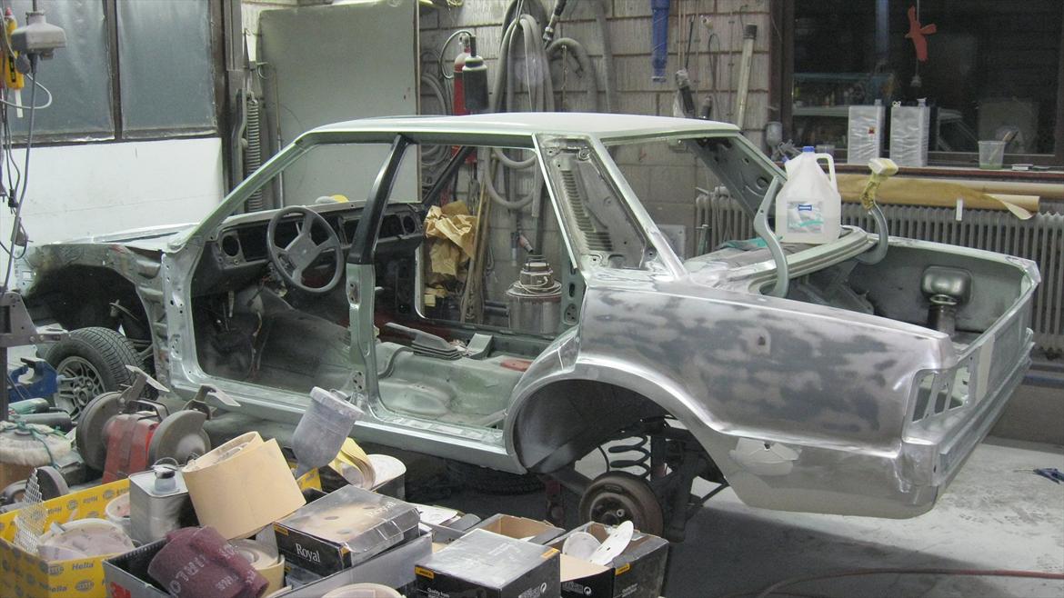 Ford Taunus 2,0 Ghia "solgt" - Hos maleren.  billede 18