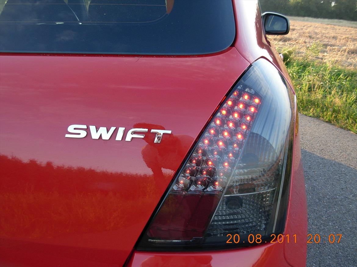 Suzuki Swift GL-A (Totalskadet) - De fine ledbaglygter..:) billede 18