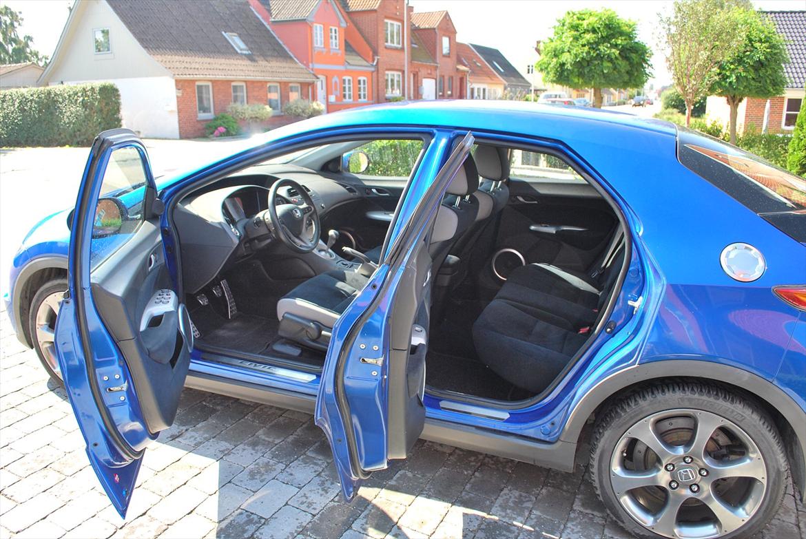 Honda Civic 1.8 sport SOLGT billede 5