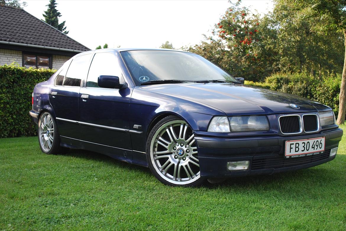 BMW e36 320i billede 1