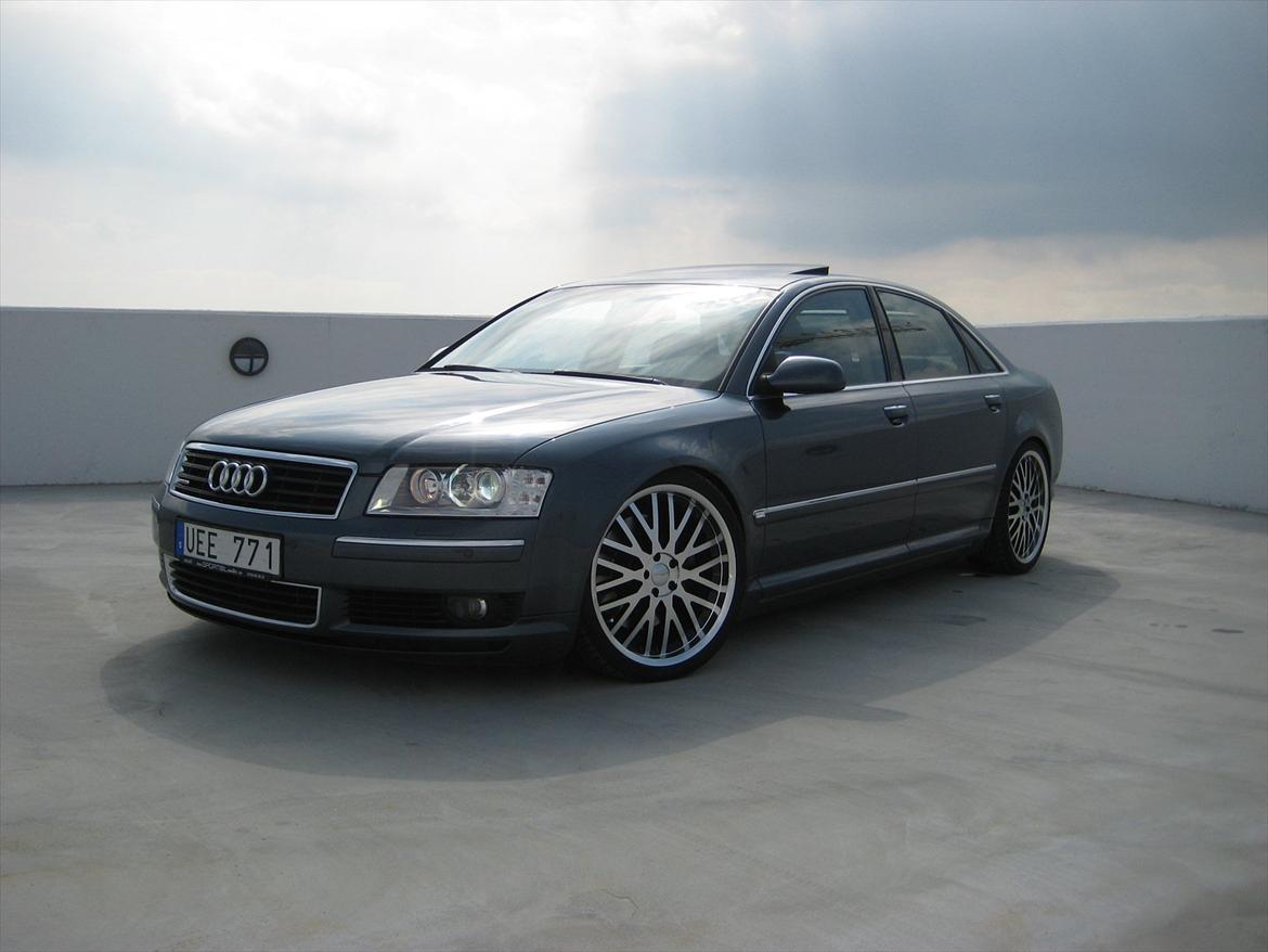 Audi A8 4.2 Quattro billede 1