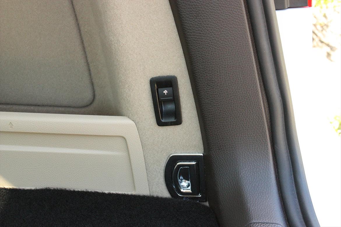 VW Passat Variant Highline - Van - Knap til el-træk billede 16