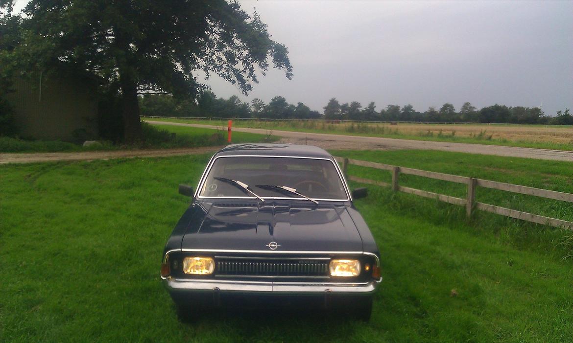 Opel Commodore A 2500 billede 7