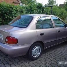 Hyundai accent