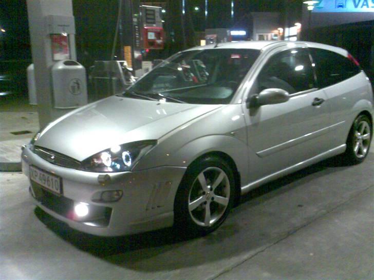 Ford Focus 2,0  (SOLGT) - RS front gitter billede 1