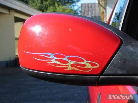 Peugeot 306 1,4 glx - mini udgave af min tribal på bagsmæk kunne lige sidde på spejlkappen billede 20