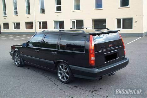 Volvo 850 T5R aut - HAR LIGE FÅET TONEDE RUDER ,,,6% LYSGEMEMGANG,,OG DE FORESTE RUDER 65% billede 2