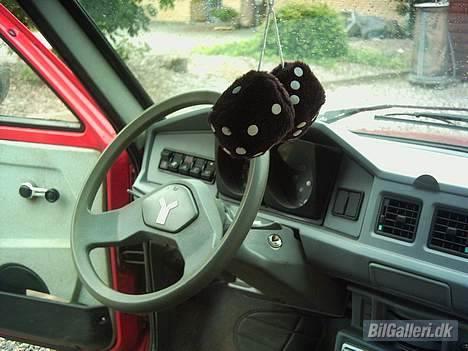 Zastava Yugo SOLGT - min bimmer terninger billede 7