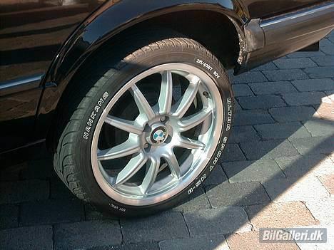 BMW 320 i E30 (solgt) billede 6