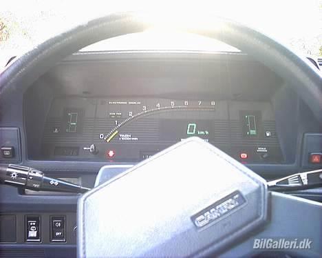 Toyota Camry 2,0 GLI - DIGITALT.ret lækkert,men man skal vænne sig til det... billede 5