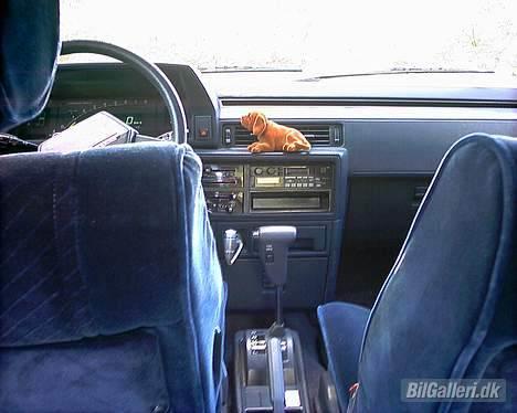 Toyota Camry 2,0 GLI - stadig oroginal radio... virker næsten ikke mere... billede 8