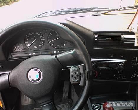 BMW 320i E30 KAT. (SOLGT) billede 7