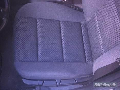 BMW E36 - Stoffet i kabinen.. Føresædet.. billede 3