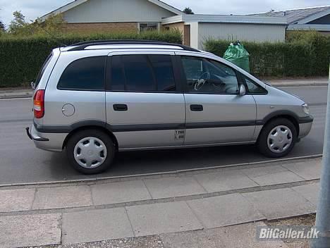 Opel Zafira DTI billede 1
