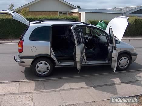 Opel Zafira DTI billede 3