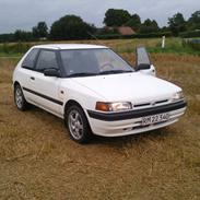 Mazda 323 1.3 16v