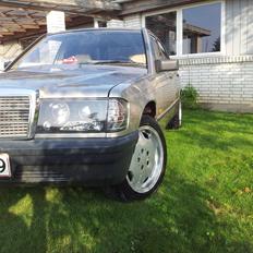 Mercedes Benz   190e w201
