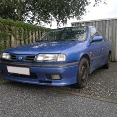 Nissan Primera SRI (P10)