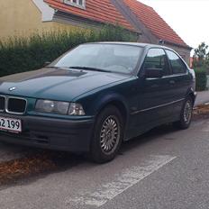 BMW e36 316i compact