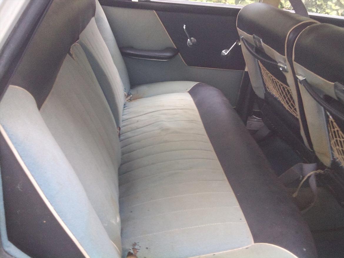 Fiat 1800 - SÅ er den landet hjemme i indkørslen billede 9