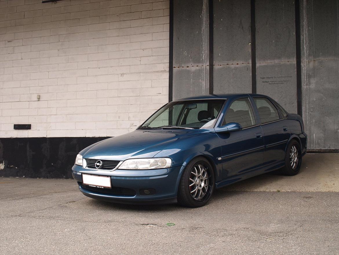 Opel Vectra B 1,8 (Solgt) billede 1