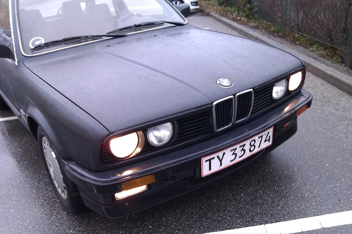 BMW E30 320i * solgt* billede 2