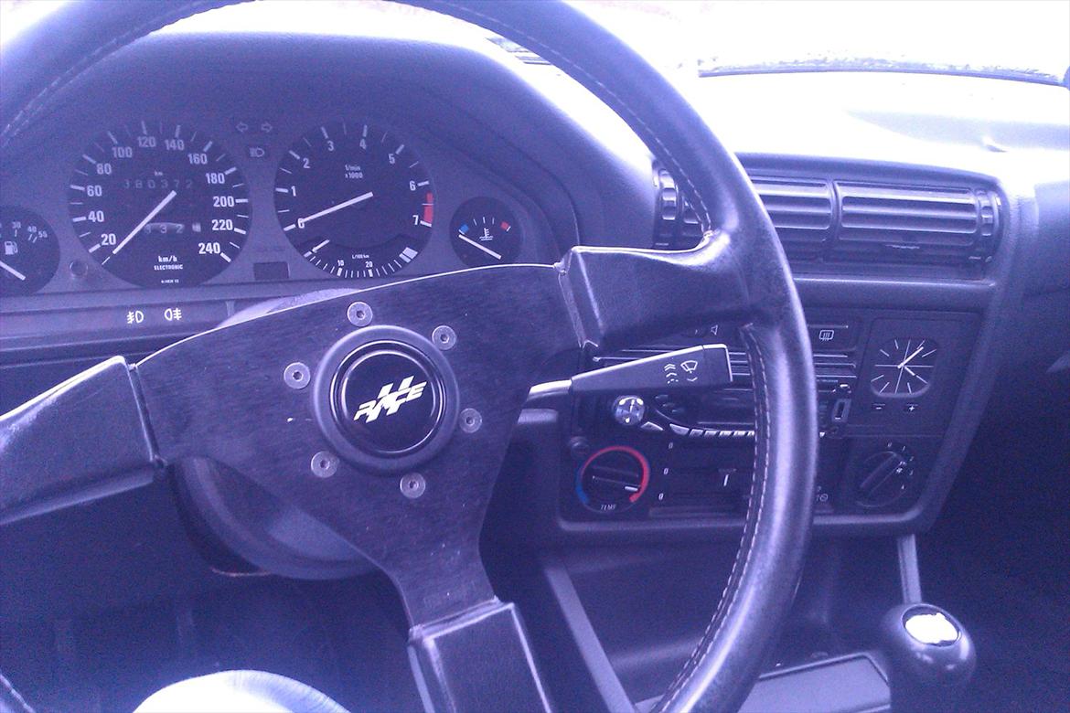 BMW E30 320i * solgt* billede 3