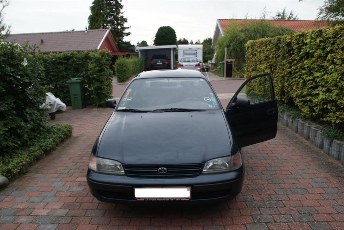Toyota carina e billede 7