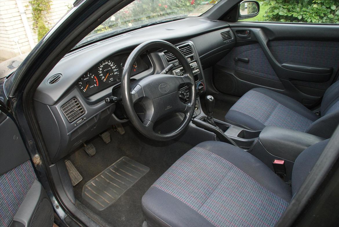 Toyota carina e billede 9