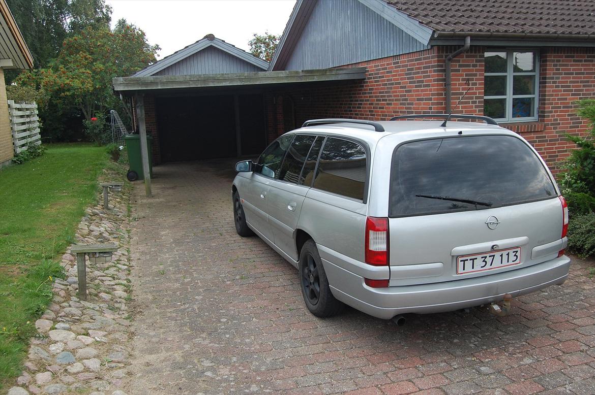 Opel Omega b billede 8