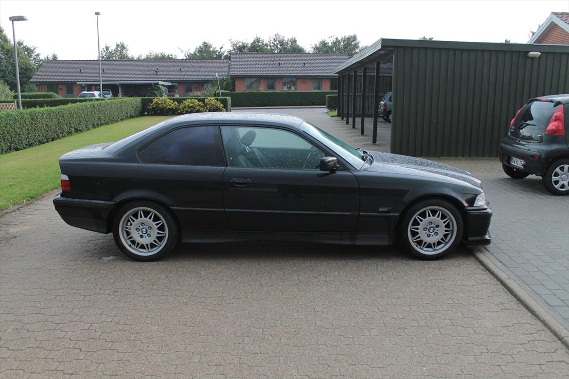 BMW 320i coupe "SOLGT" billede 4