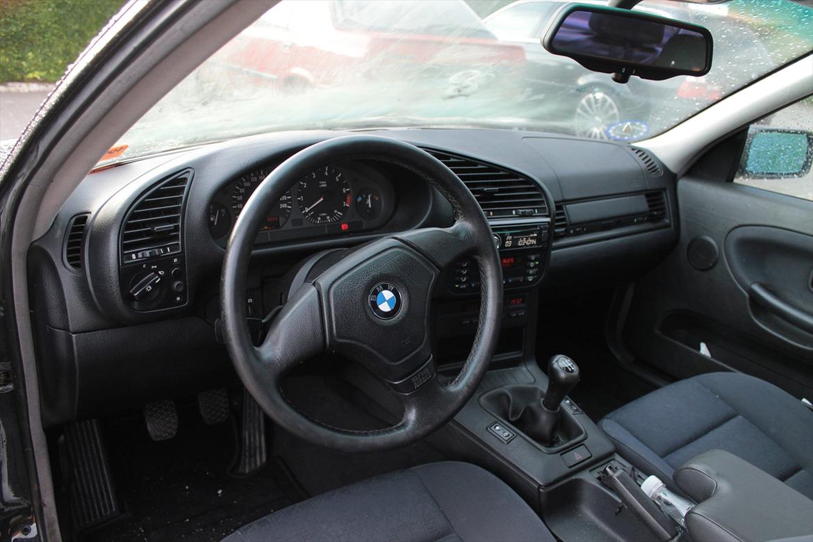 BMW 320i coupe "SOLGT" billede 6