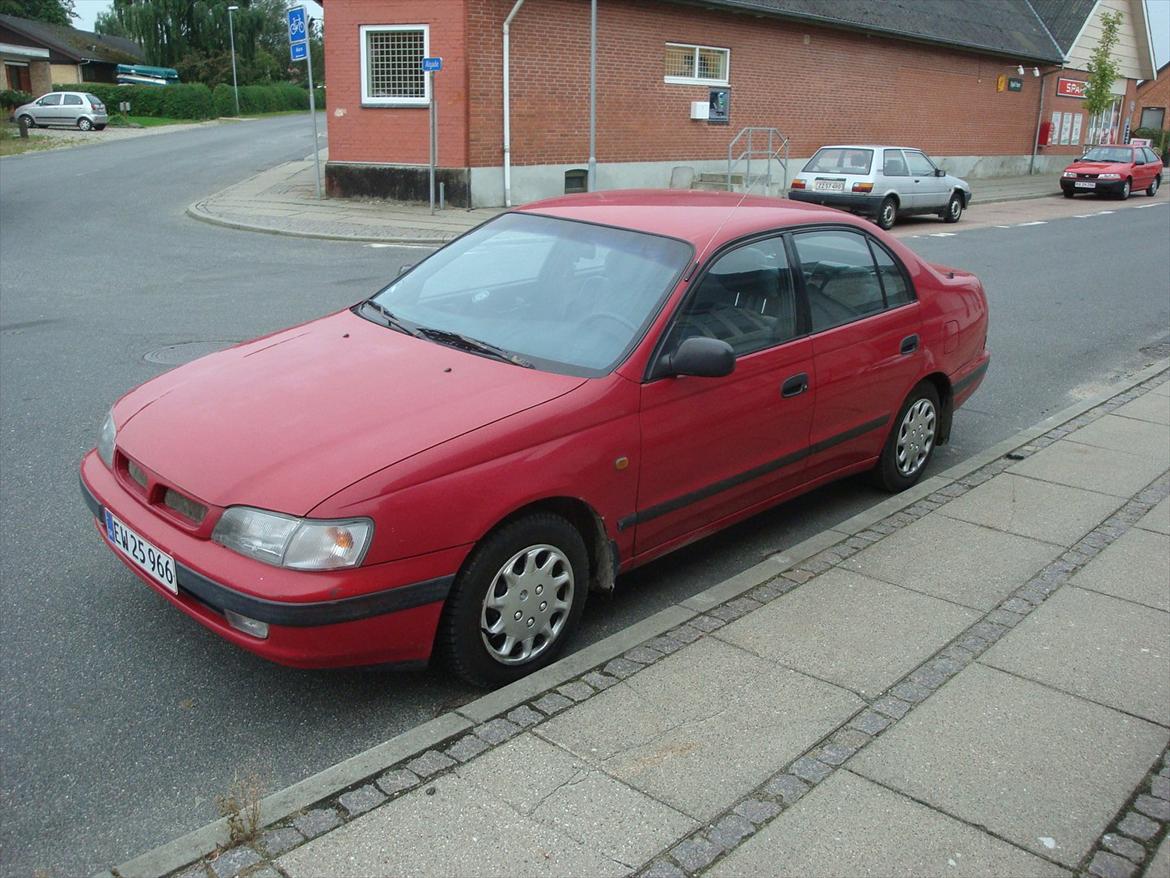 Toyota Carina E 2.0 SLI billede 4