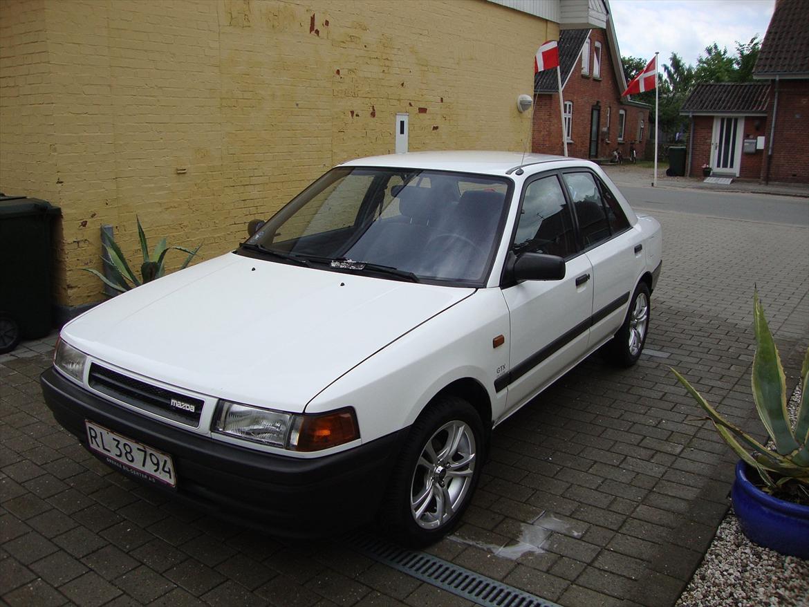 Mazda 323 1,6 Solgt billede 4