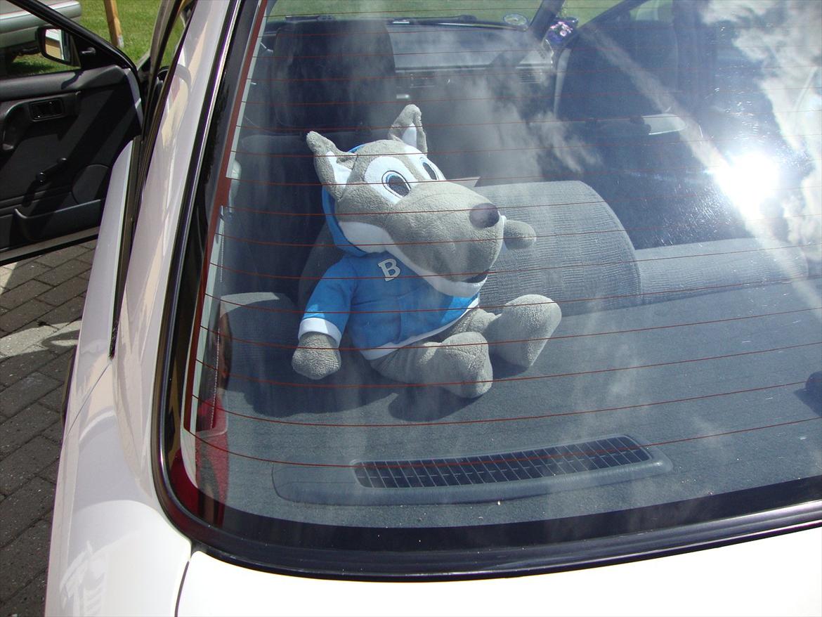 Mazda 323 1,6 Solgt billede 9